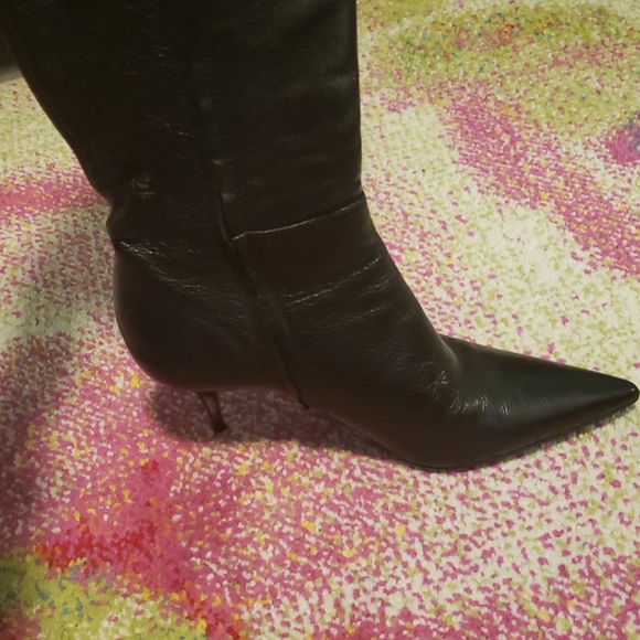 Pointed toe Burberry boots - Picture 5 of 5